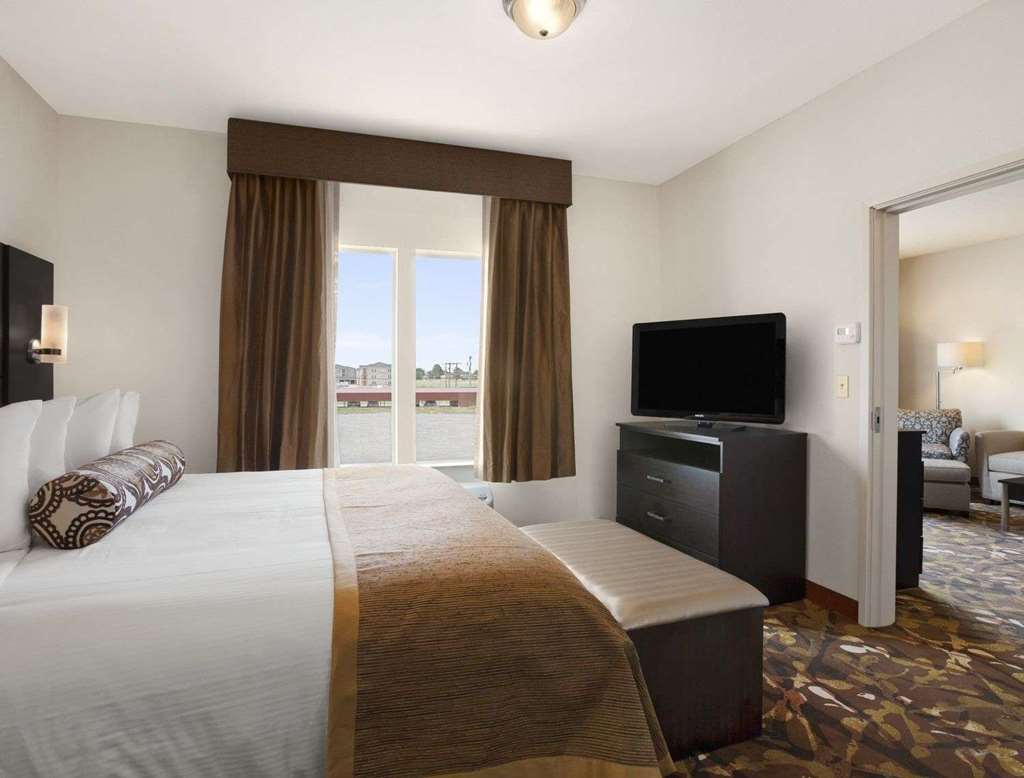 Baymont By Wyndham Hobbs Hotel Ruang foto