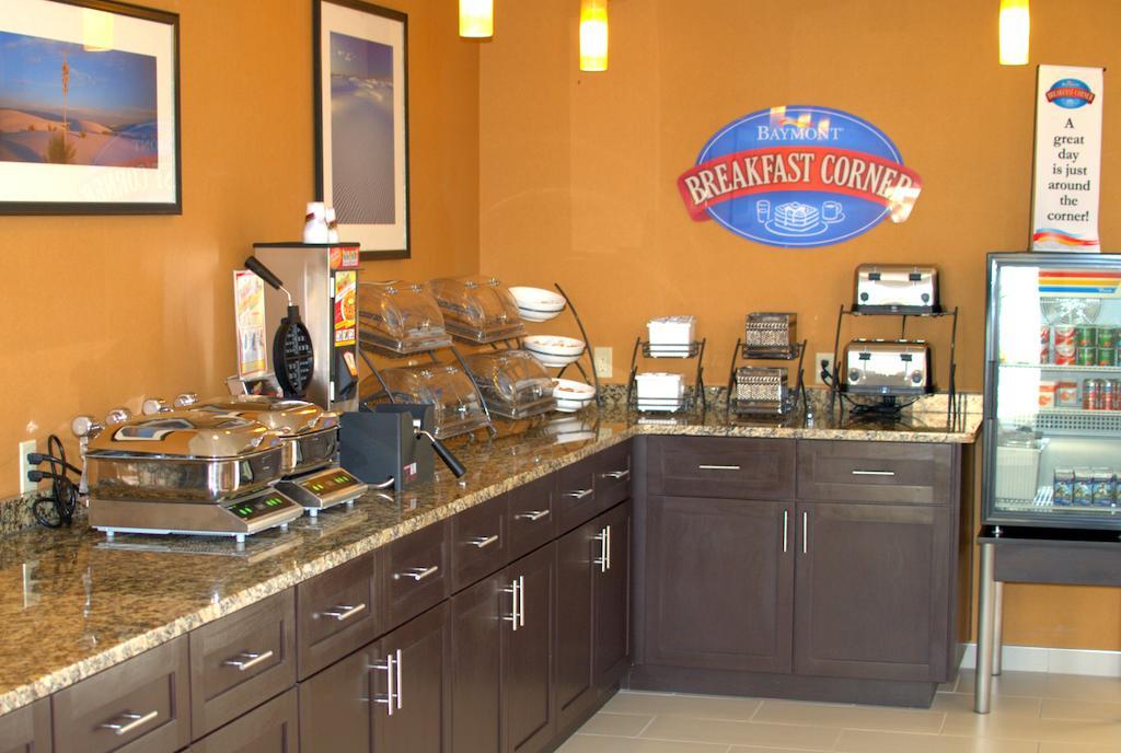 Baymont By Wyndham Hobbs Hotel Bagian luar foto