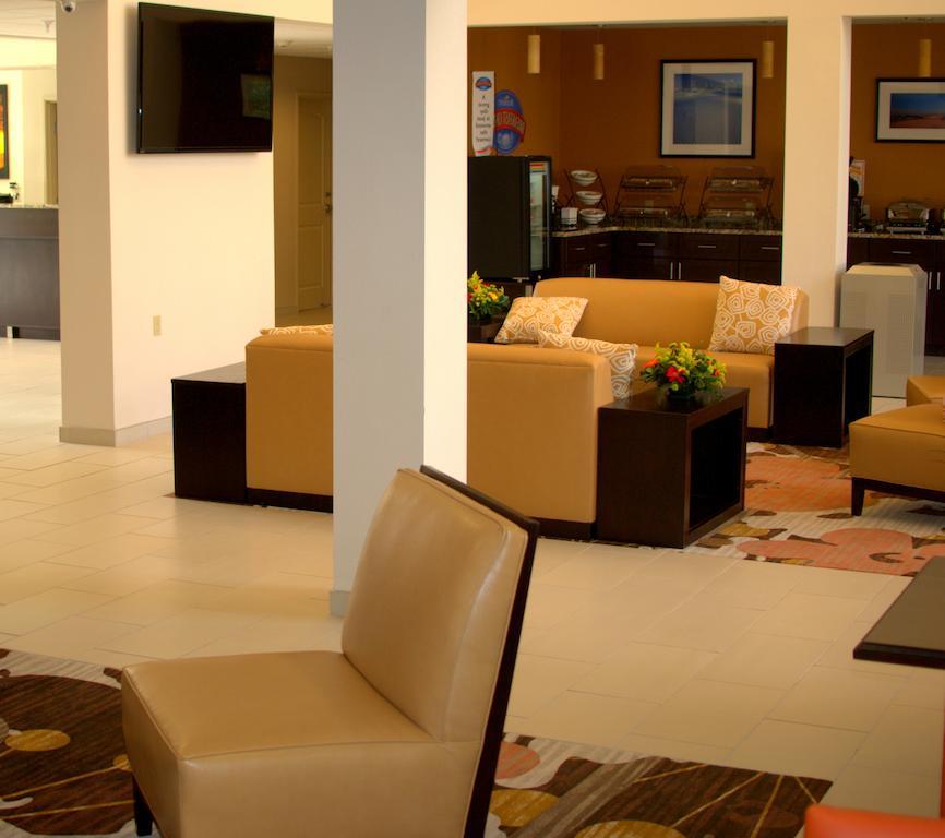 Baymont By Wyndham Hobbs Hotel Bagian luar foto